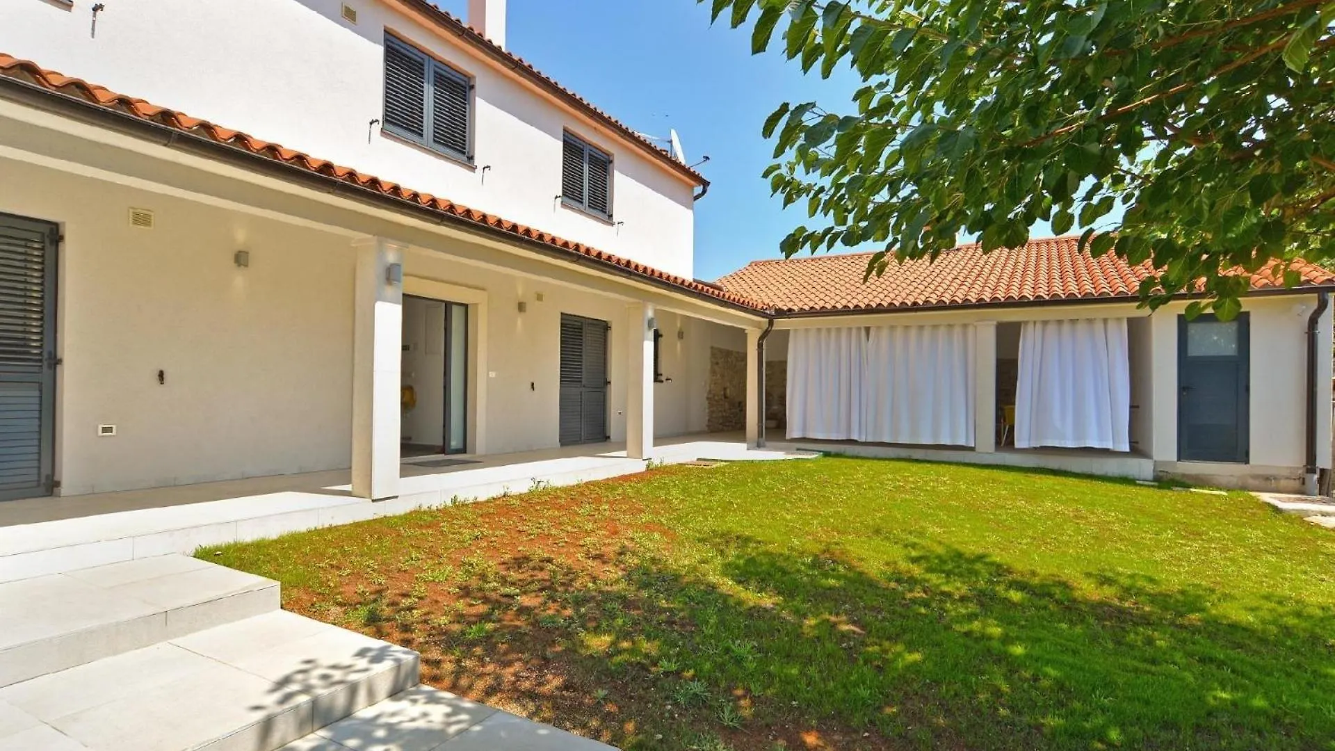 Holiday home Ferienhaus Fuer 8 Personen Ca 200 Qm In Medulin, Istrien Suedkueste Von Istrien